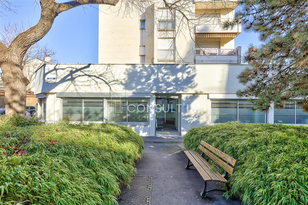 Photo 1 de 10 200 992